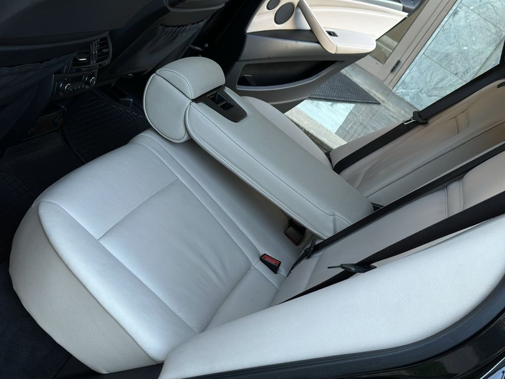 Продам машину BMW  X5