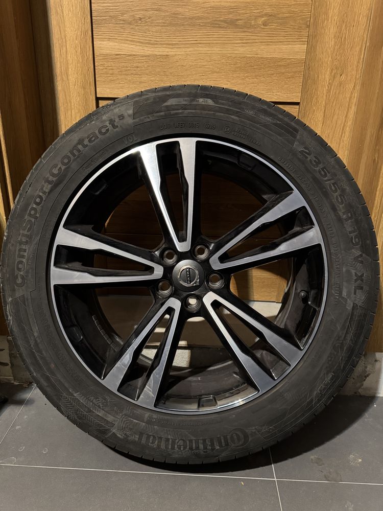 Koła alufelgi opony volvo 235/55/R19 continental