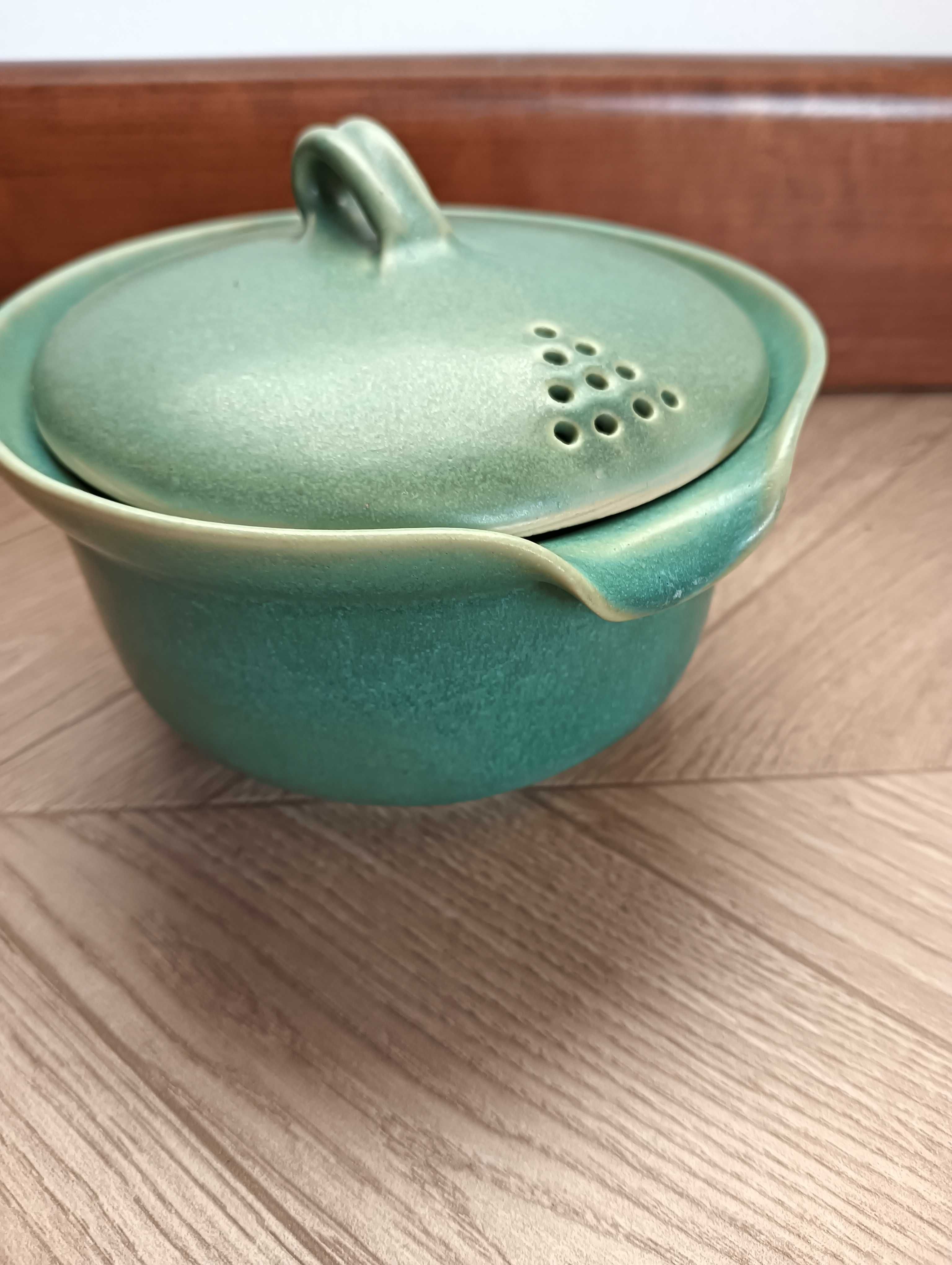 Ceramiczny pojemnik z pokrywką do herbaty lub na imbir