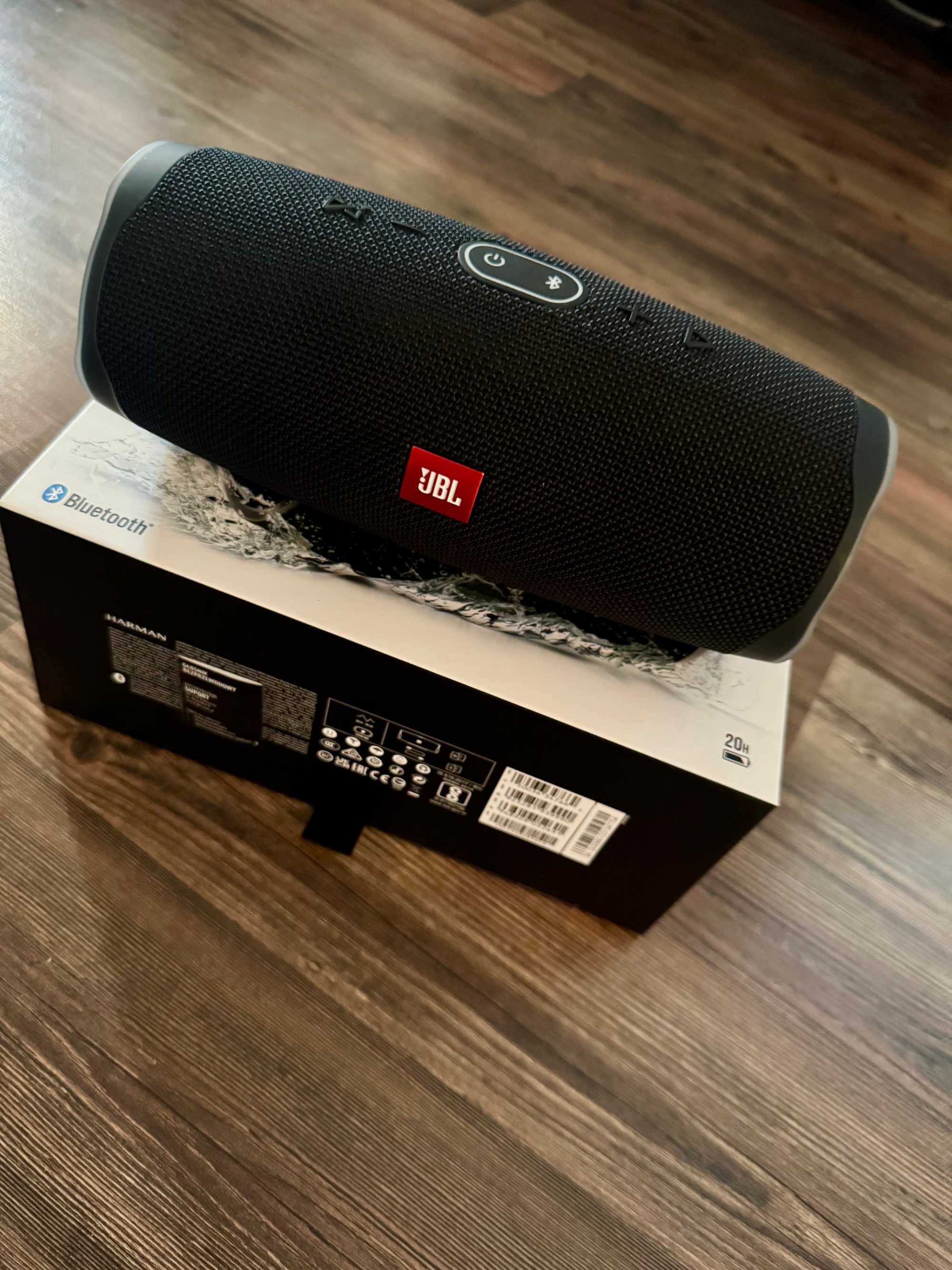 JBL Charge 4 – czarny, stan jak nowy, z pudełkiem