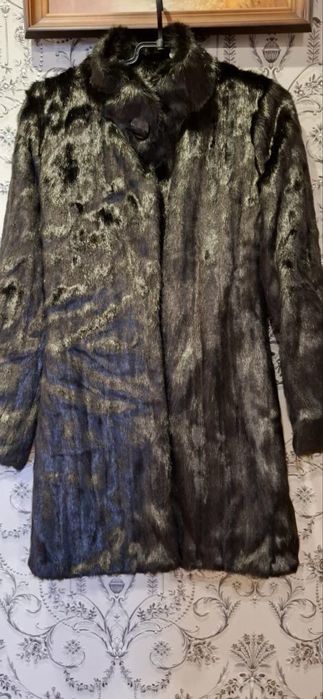 Шубка жіноча, з штучного хутра