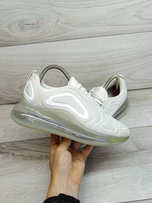 Białe damskie lub dziecięce buty sportowe sneakersy Nike Air Max 720Ma