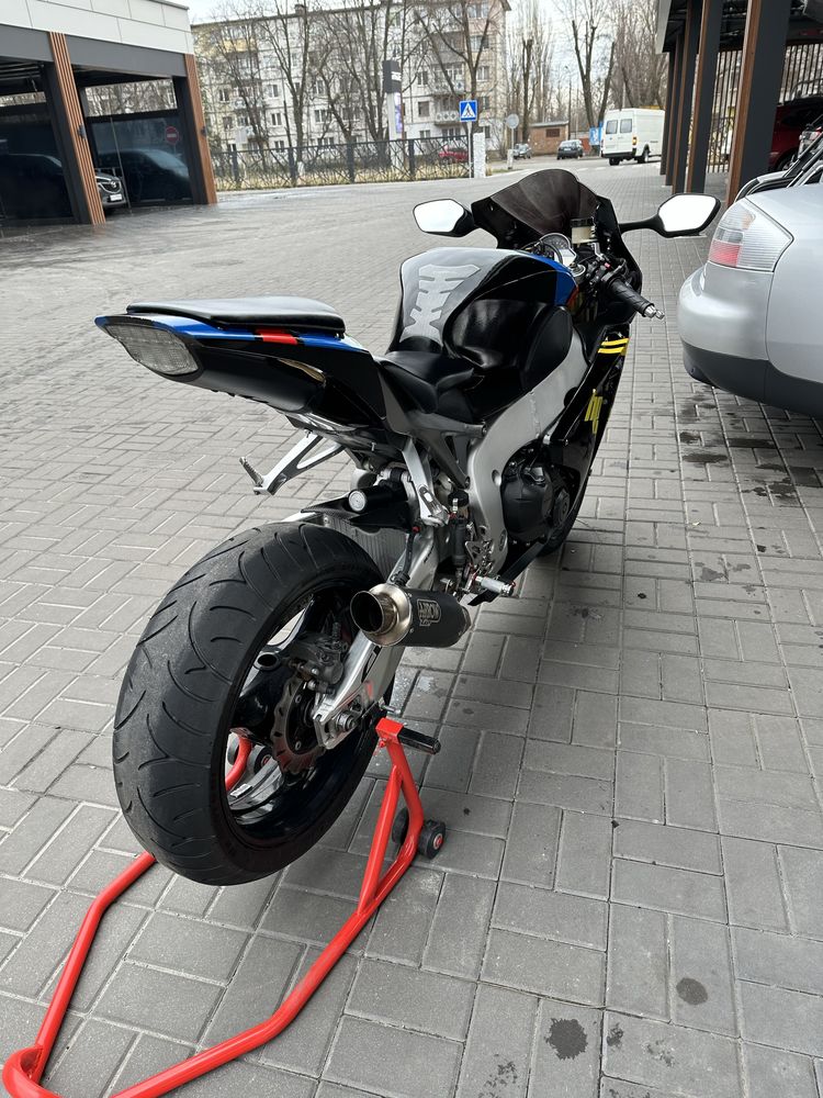 Honda cbr1000rr 2011року