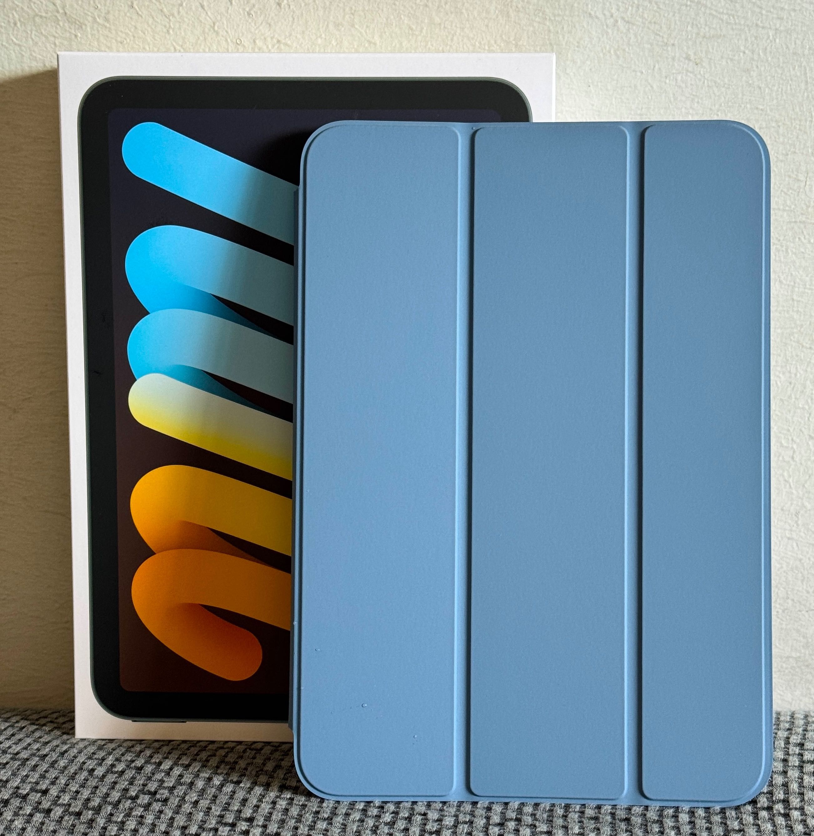 iPad mini 7 2024, 128GB Azul + Capa Apple, Novo