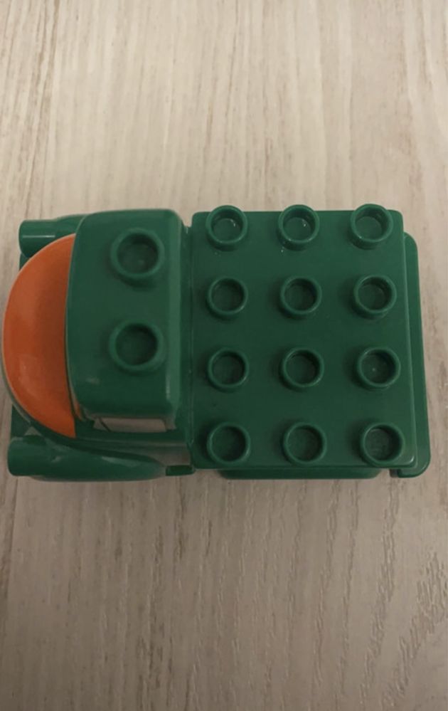 Samochód lego duplo