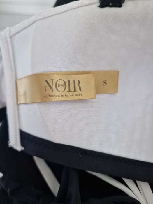 Kostium kąpielowy Noir by Hunkemöller 36 38 asymetryczny strapsy