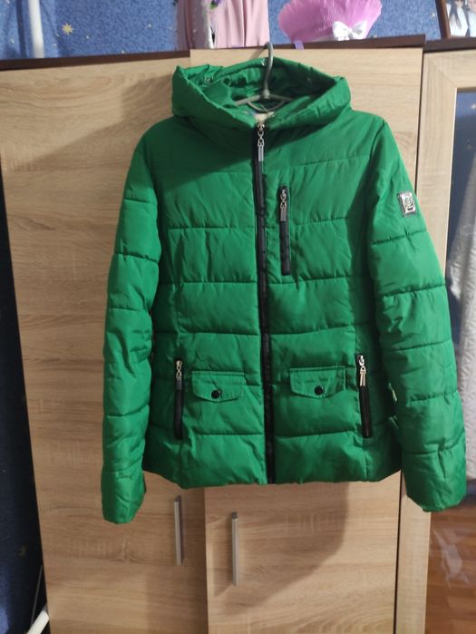 Курточка 46р M-ка.В хорошому стані.