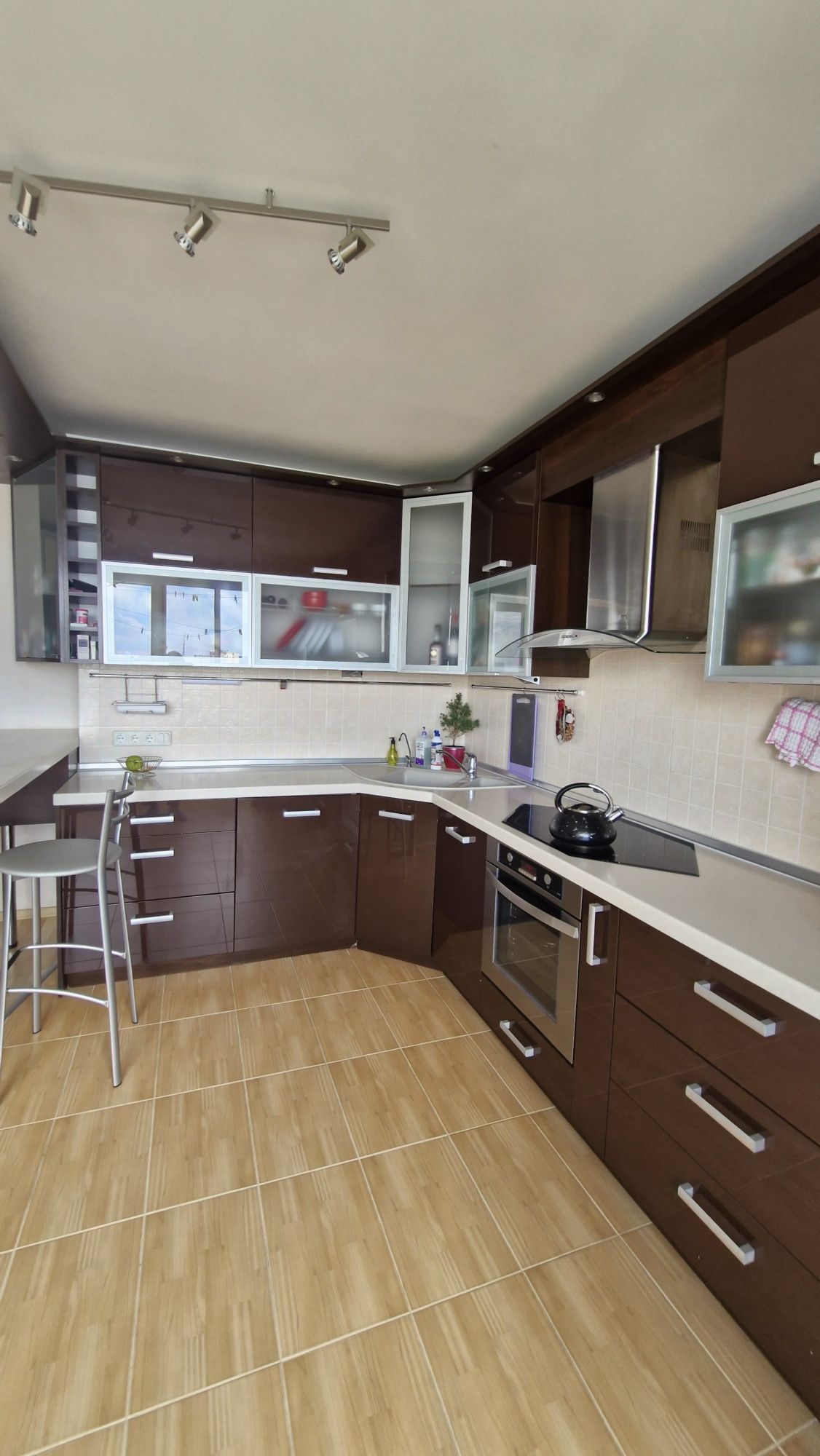 Продам квартиру  73 м3 на Вузовском дом 2007 г.п. (кирпичный дом)