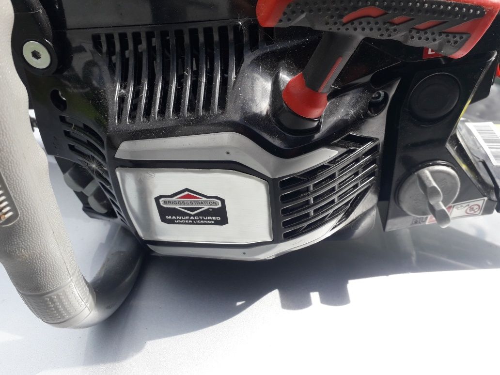 briggs&stratton nax 500  pila spalinowa nowa  nie stihl