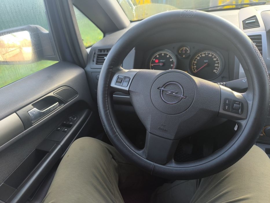 Продам.Обмін. Опель зофіра