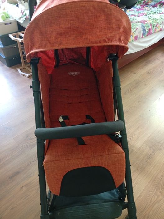 Коляска прогулочная