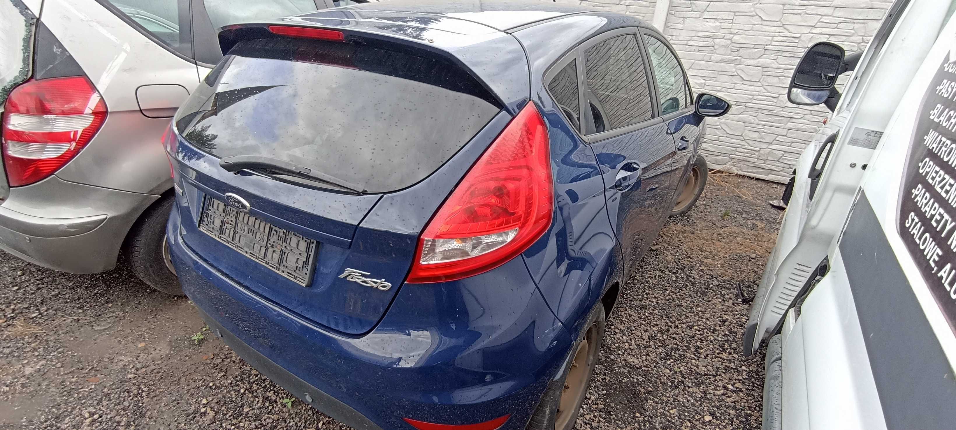 ford fiesta mk7 lak JA8 5d samochód na części
