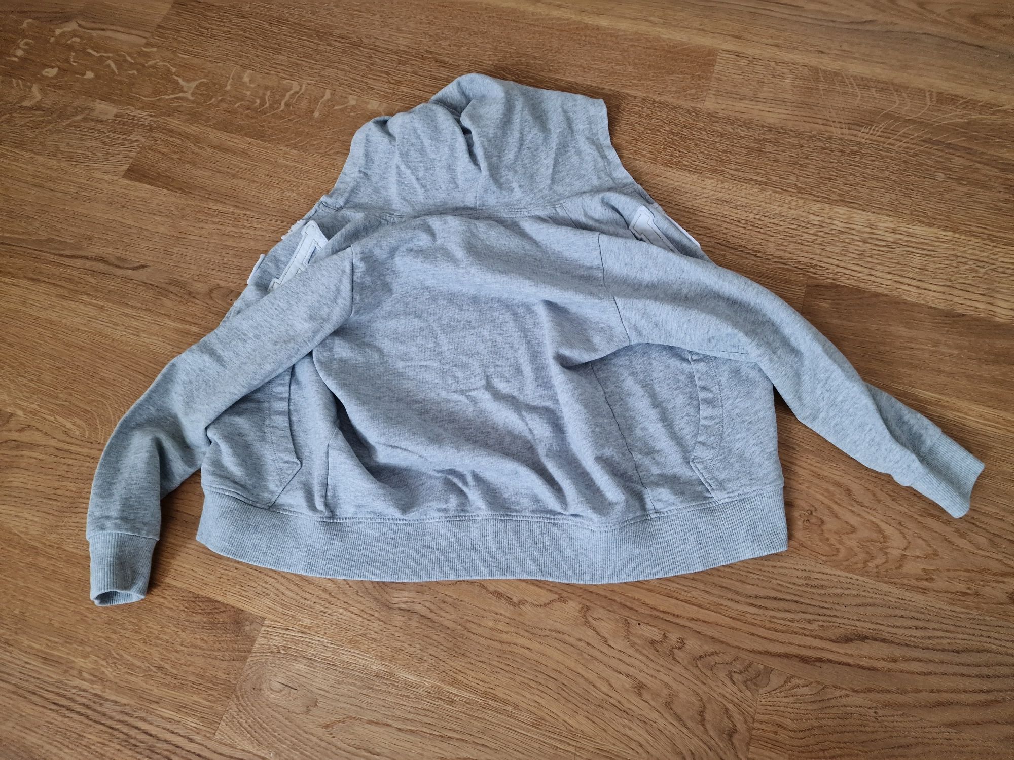 Bluza rozpinana Benetton rozm.130 i podkoszulek Wolfskin rozm.128