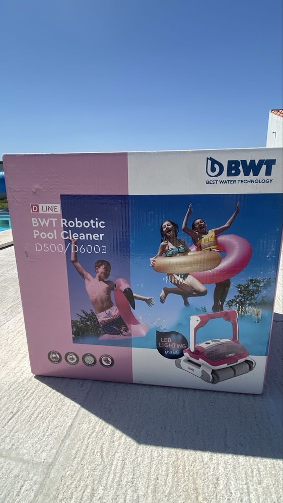 Robot aspirador de piscinas BWT D500