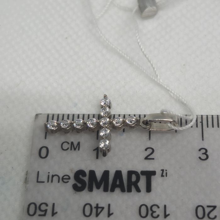 Хрестик з білого золота. Новий.