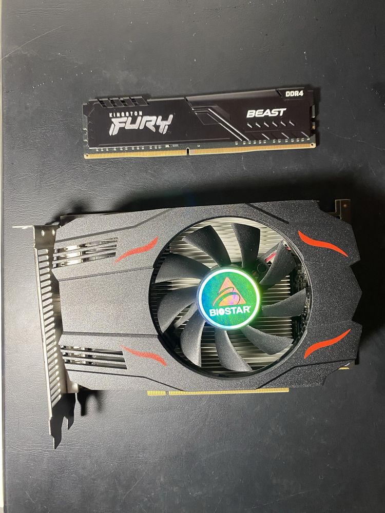 Placa gráfica rx 550 4gb + 8gb ram DDR4