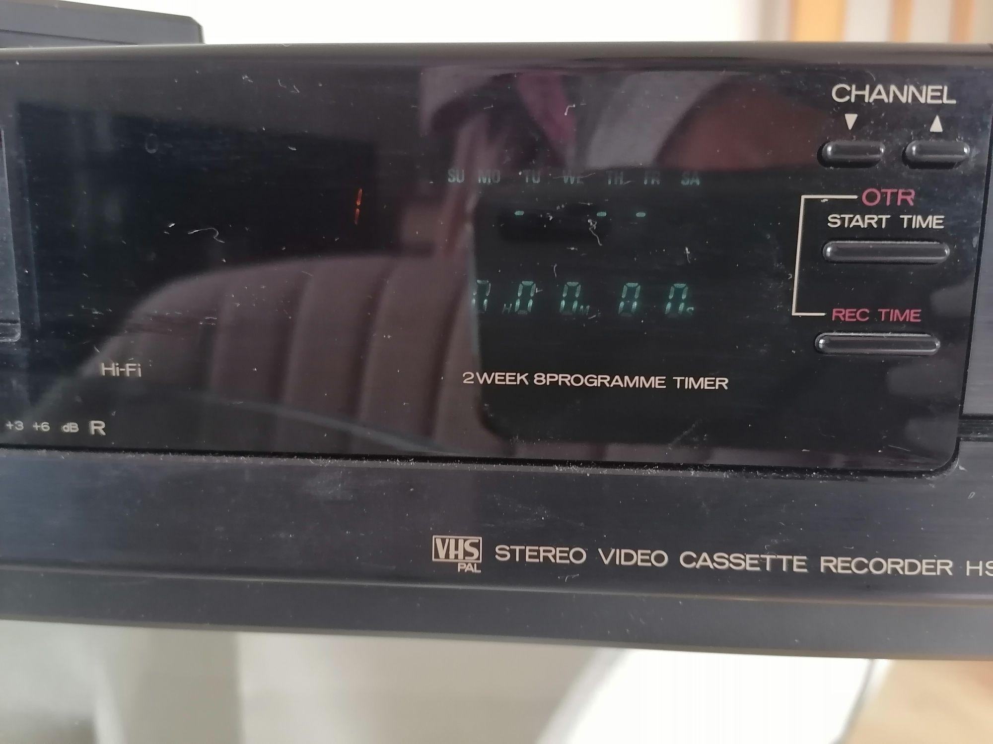 Vendo leitor de vídeo VHS da Mitsubishi