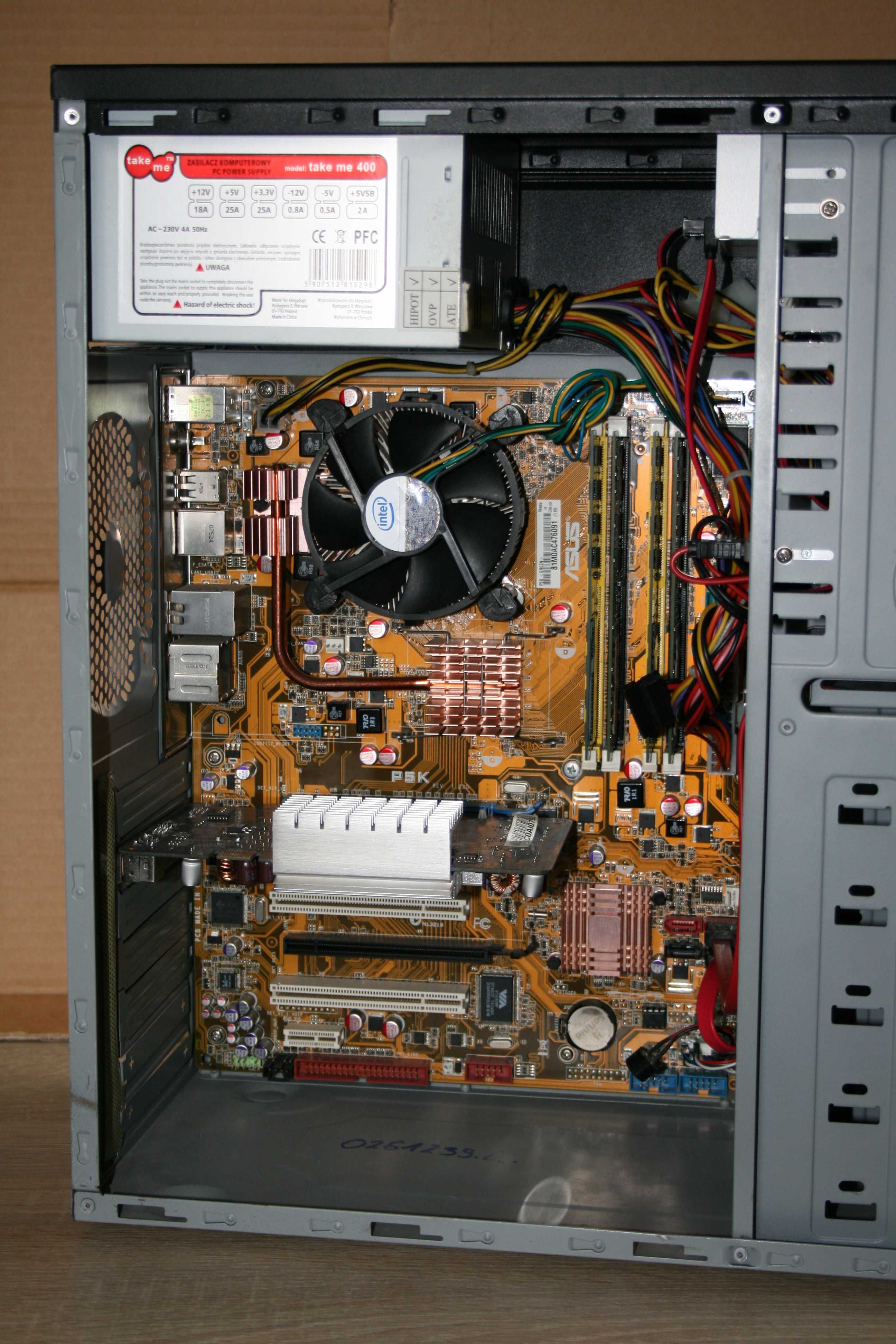 komputer stacjonarny z systemem Windows 7 64-bit na dysku SSD