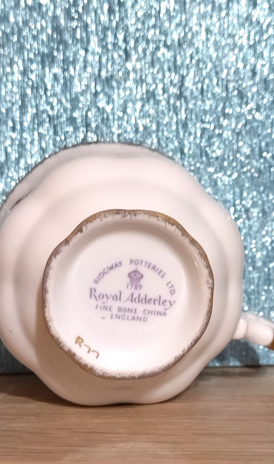 Filiżanka do kawy, porcelana kostna.