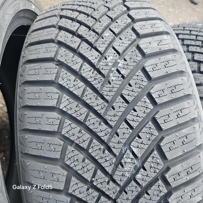 Nowe opony zimowe 225/45/17 91H Yokohama BluEarth Winter DOT4424