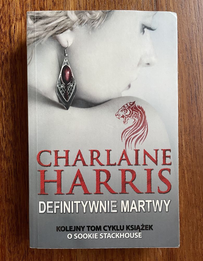 Definitywnie martwy - Charlaine Harris