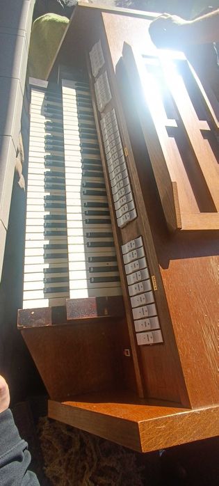 Johannus Opus 15 – organy elektroniczne – nie sprawne (odbiór osobisty