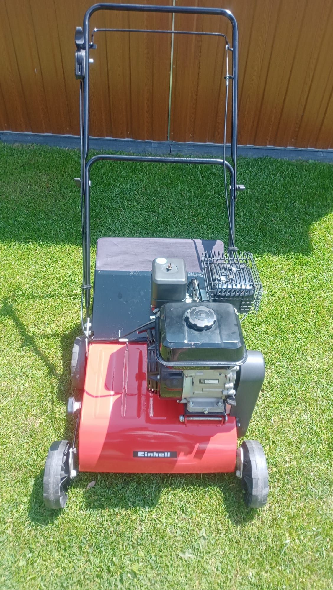 Wertykulator spalinowy Einhell GC-SC-2240P