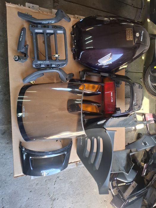 Honda  st 1100 Pan European części  silnik felga
