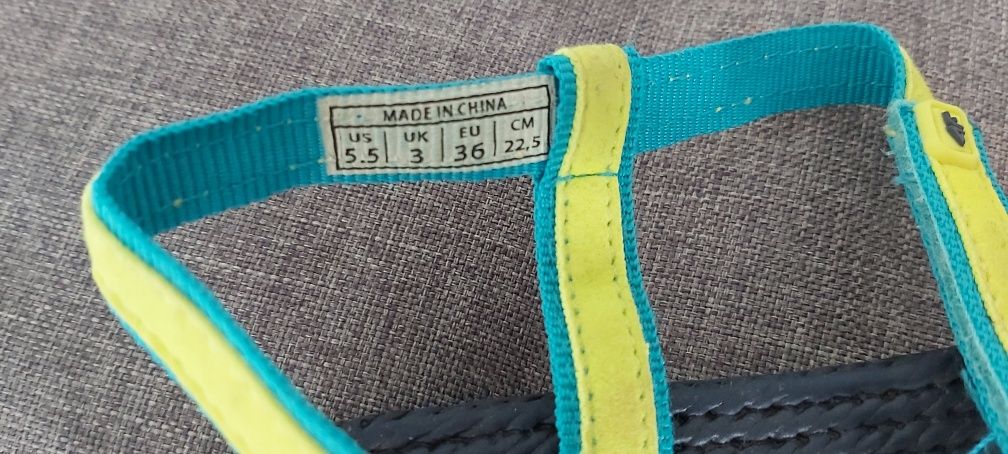 Nowe sandały 4f r 36 22.5 cm