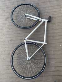 Bicicleta single speed / Fixie- Nova