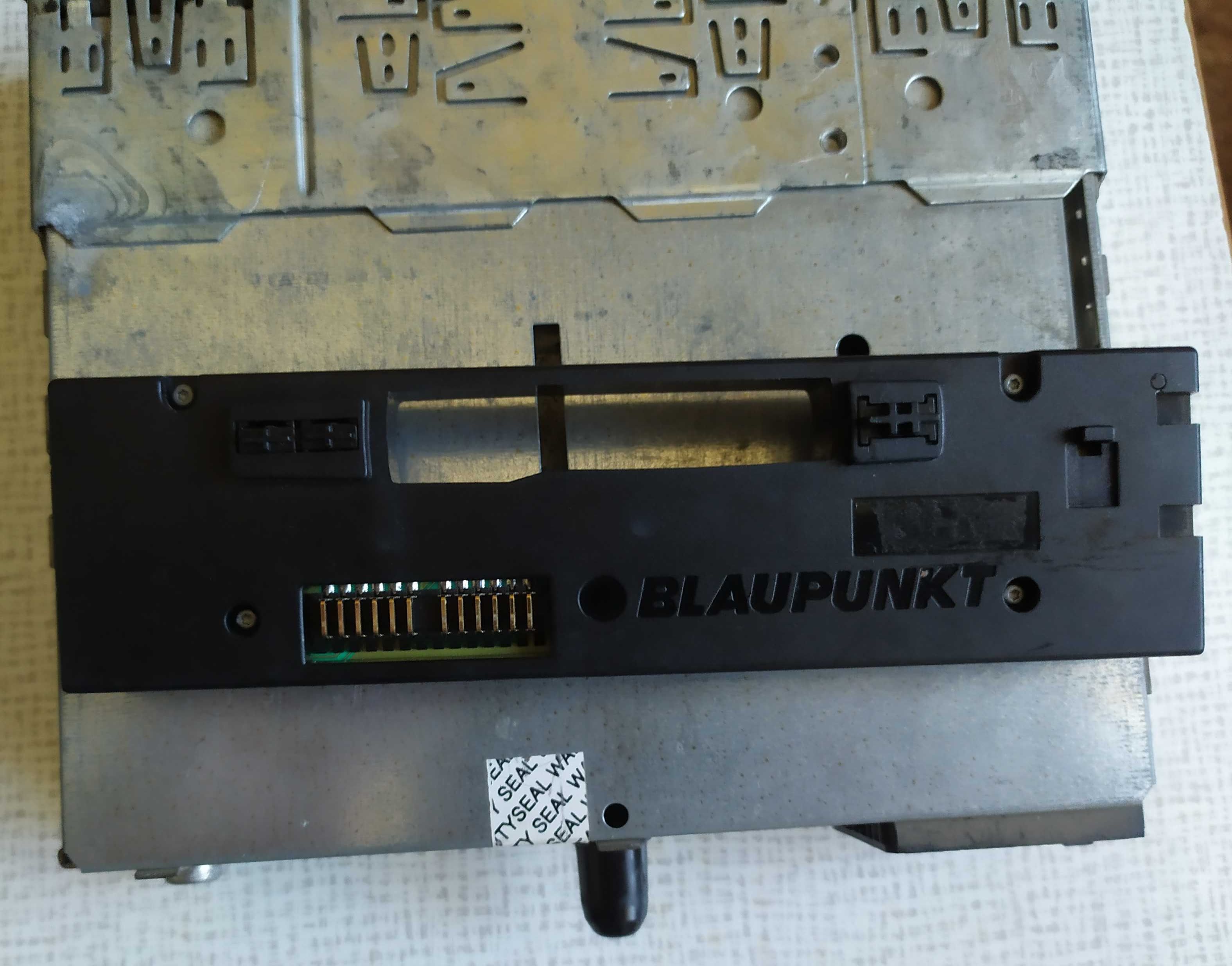 автомагнитола BLAUPUNKT BOSTON C32