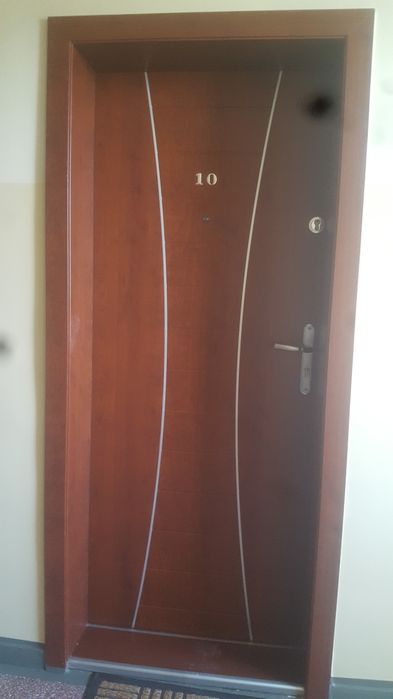 Drzwi  rolety zewnętrzne z montażem