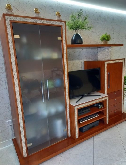 Estante e aparador de sala