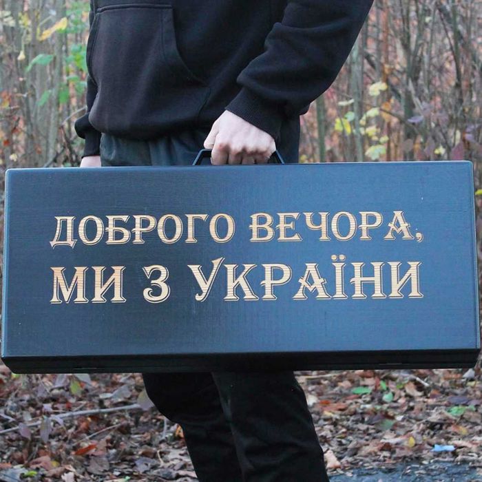 Для грилю мангального відпочинку в кейсі шампури з нержавійки і посуд