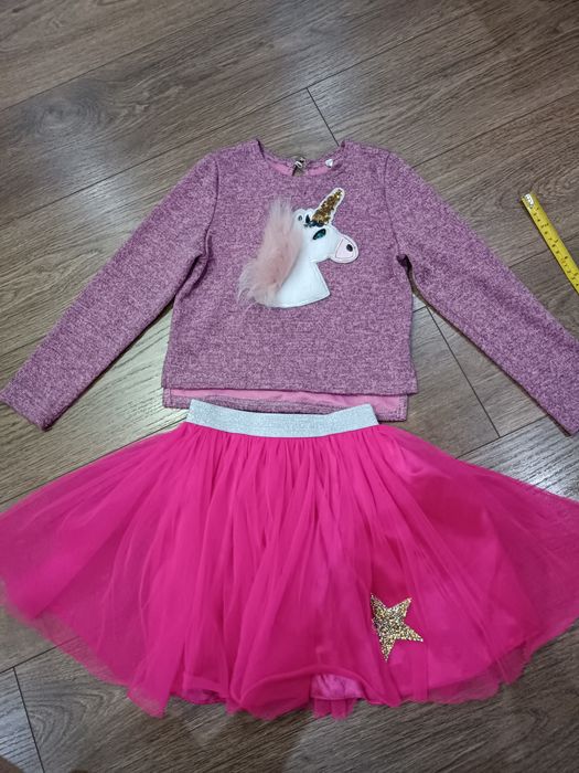 Костюм на девочку,кофта с единорогом и пышная  юбка на 128-134