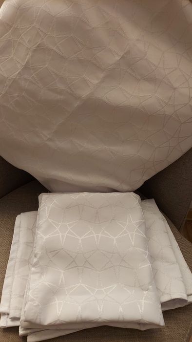 Dwie poszewki 45x45 i Bieżnik na ławę bawełniany świąteczne