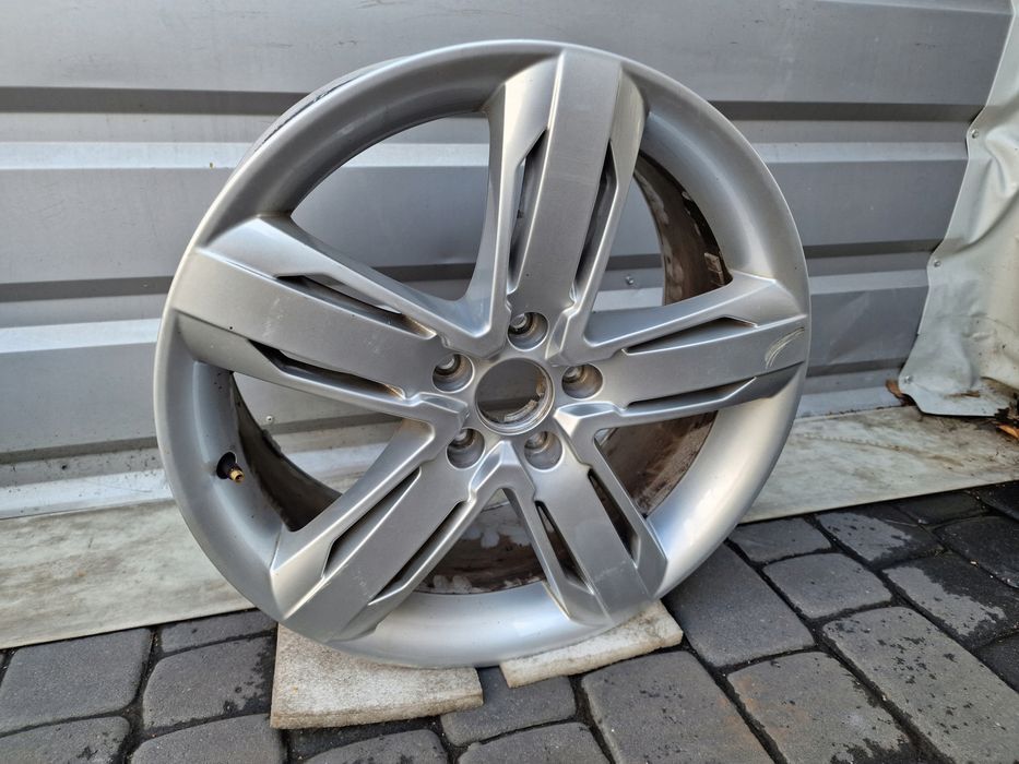 ORYGINALNA Felga Seat OE 18" 7,5" ET 51 5x112 1P0.601.025.N Leon FR