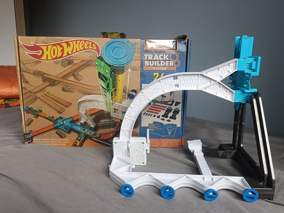 Hot Wheels DLF28 - Tor samochodowy KASKADERSKI TOR z samochodzikiem