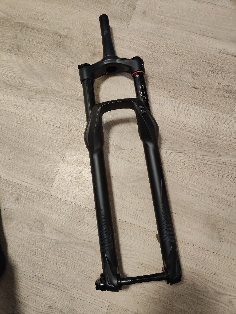 Rock Shox Sektor 29" 150mm DebonAir powietrzny