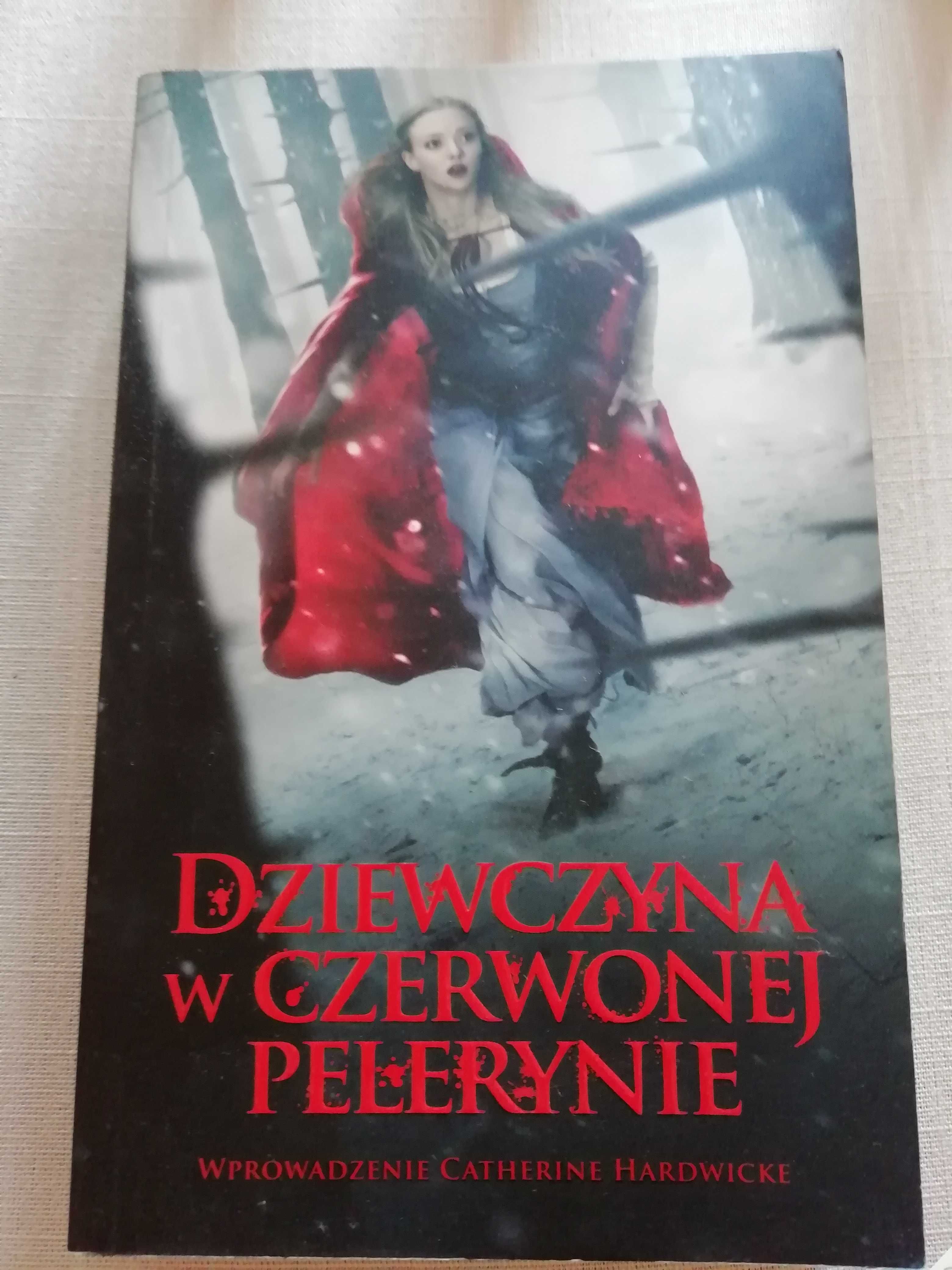 Dziewczyna w czerwonej pelerynie