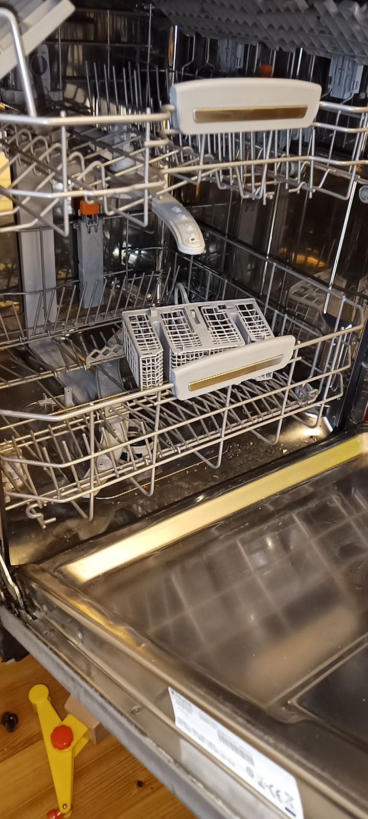 Trzy zmywarki, Amica45,  bosch45, Ariston 60, uszkodzona elektryka..