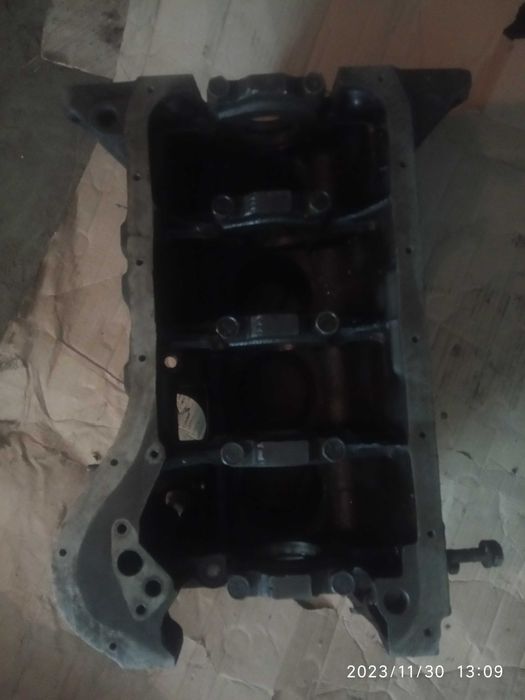 Продам запчасть блок цилиндров ВАЗ-21011. б/у.
