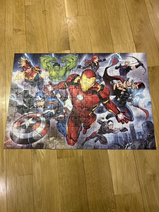 Puzzle Avengers 200 elementow