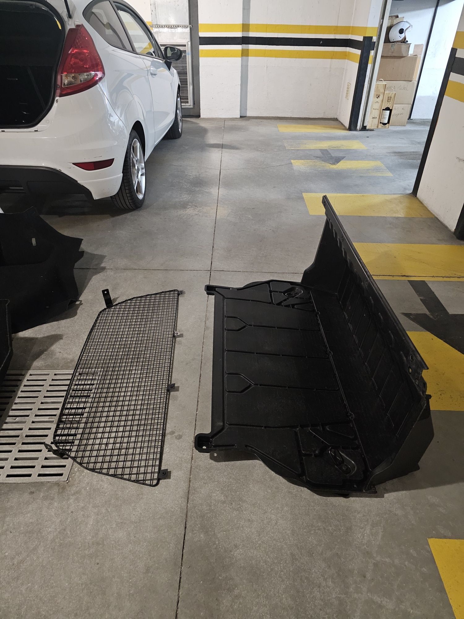 Ford Fiesta comercial INTERIOR COMPLETO
