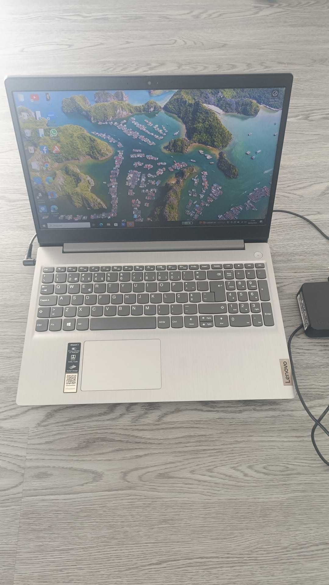 Portátil LENOVO IdeaPad 3 - 4Gb 128Gb