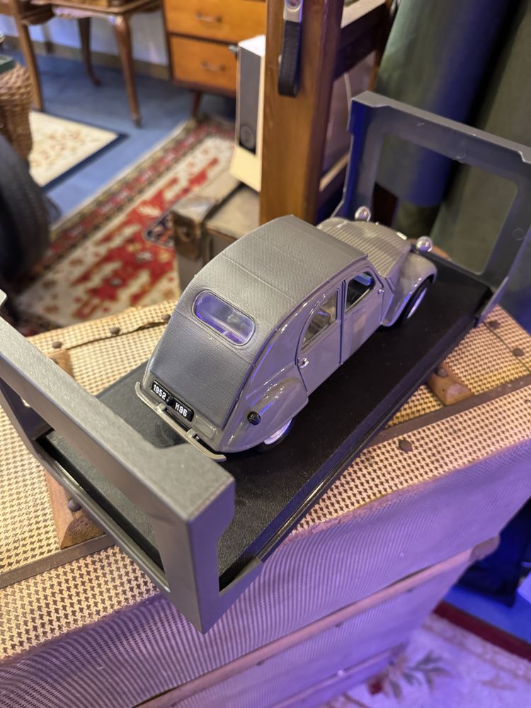 Miniatura Citroen 2CV