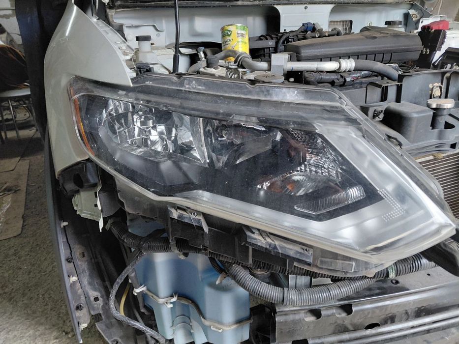 Фара на Nissan rogue оригинал