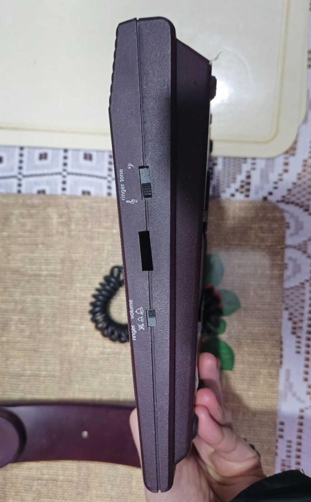 Telefon stacjonarny z klawiszami