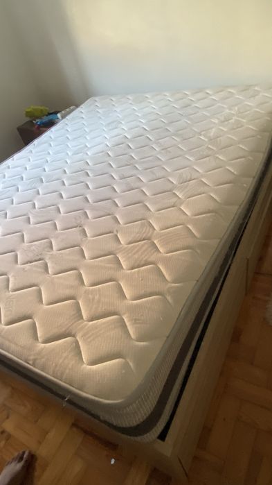 Cama de casal com gaveteiro preço negociavel