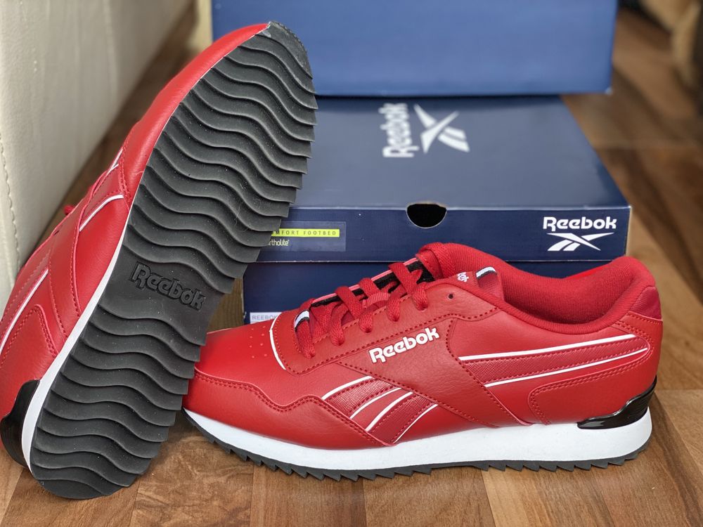 Оригинал кроссовки Reebok.